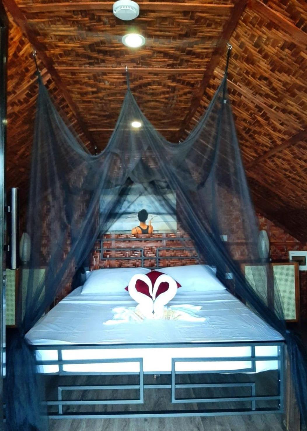 Jush Native And Glamping Hotel Dauis Exterior foto