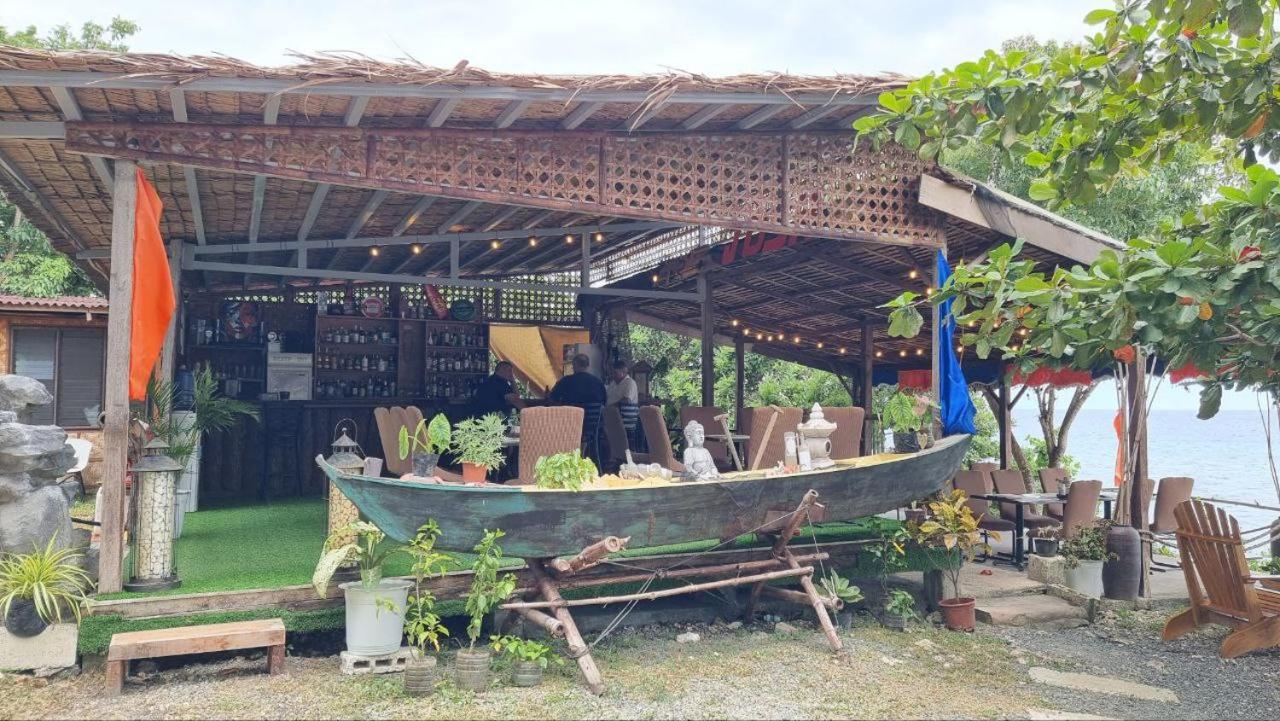 Jush Native And Glamping Hotel Dauis Exterior foto
