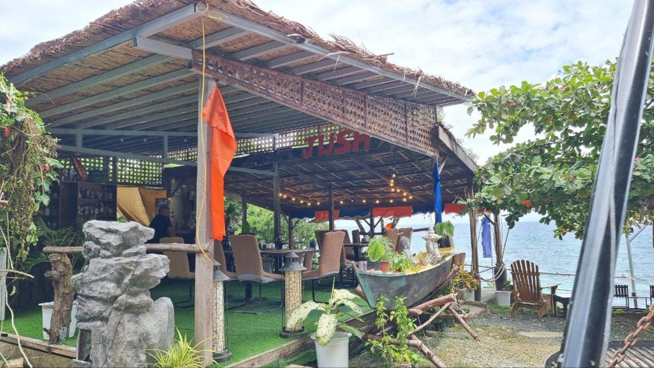 Jush Native And Glamping Hotel Dauis Exterior foto